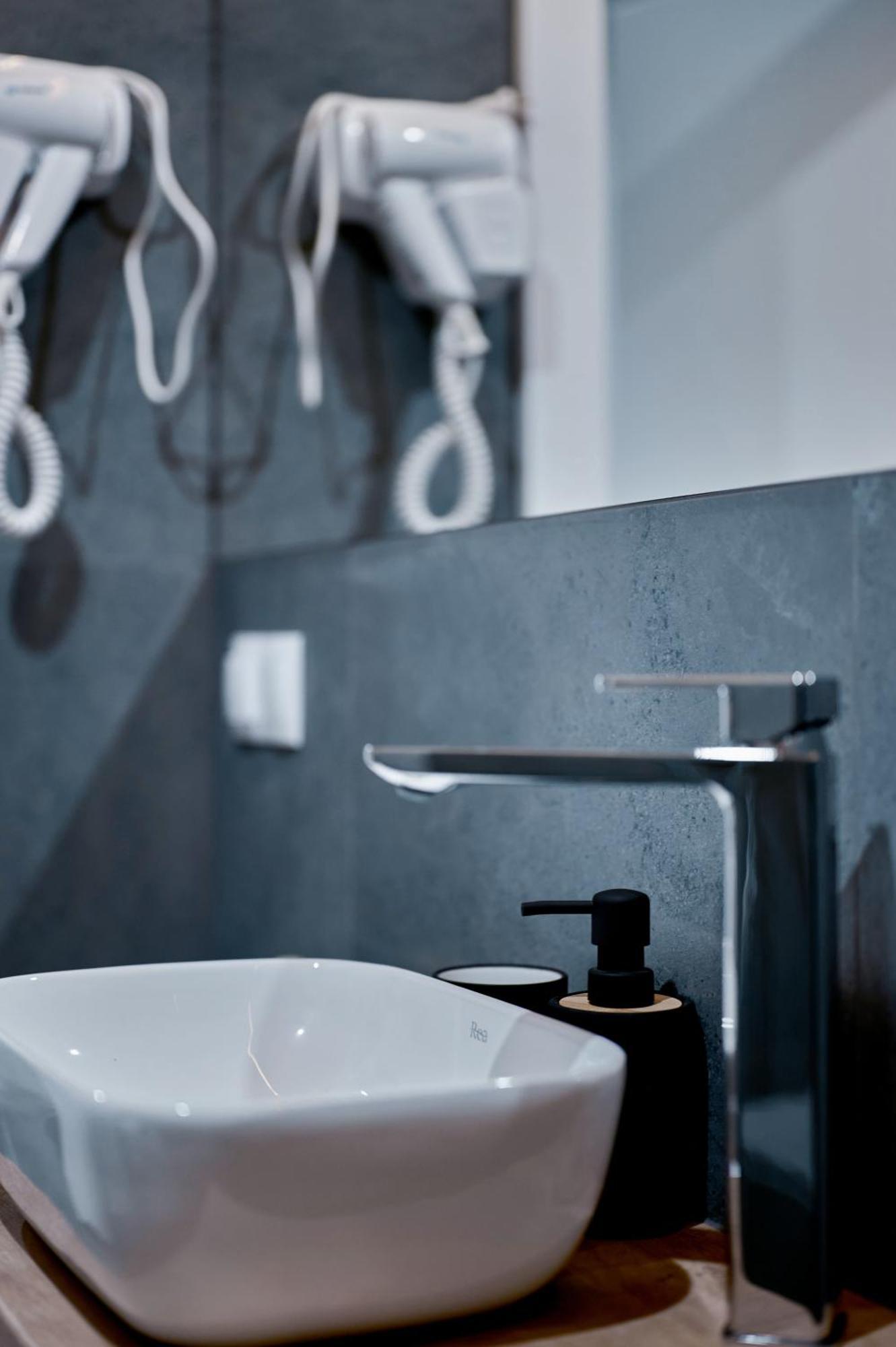 Apartament Sztuk Pieknych 10 Piła Buitenkant foto