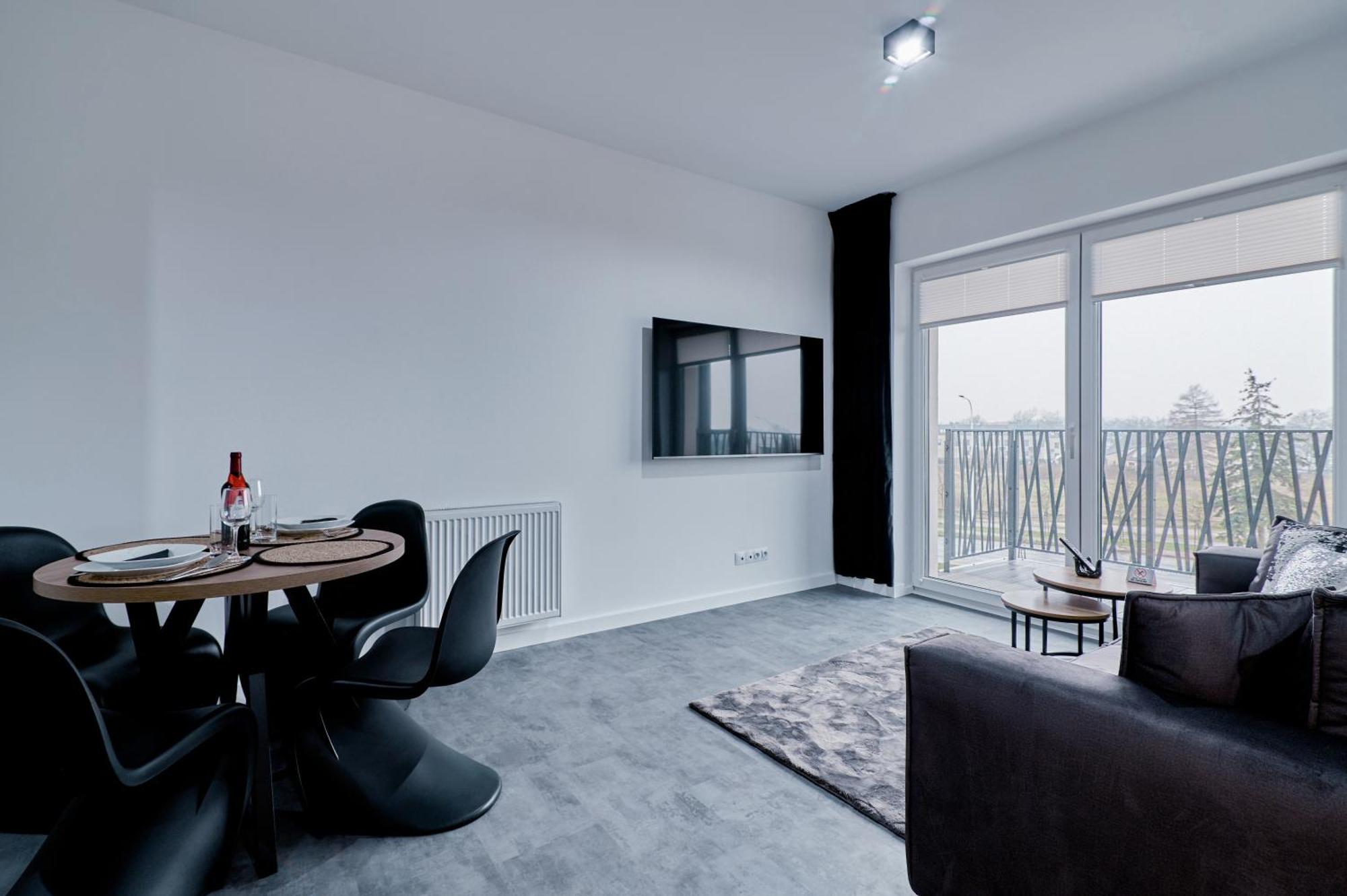 Apartament Sztuk Pieknych 10 Piła Buitenkant foto